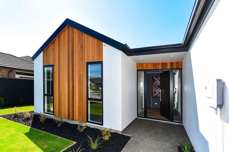 Photo of property in 11 Collier Drive, Halswell, Christchurch, 8025