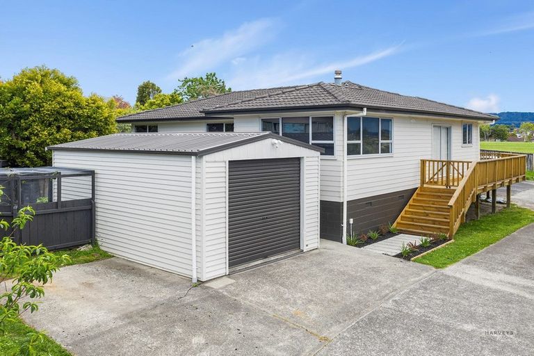 Photo of property in 19 Roick Parade, Glen Eden, Auckland, 0602