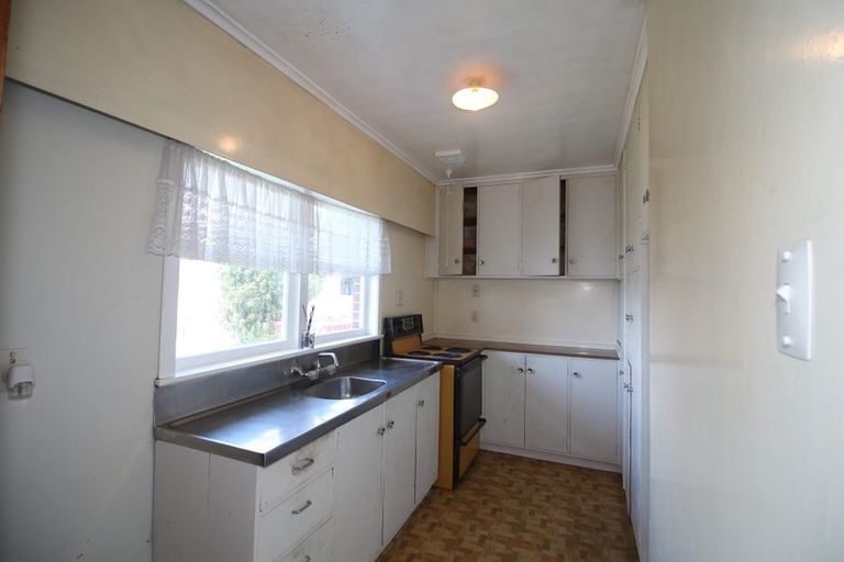 Photo of property in 187 Te Atatu Road, Te Atatu South, Auckland, 0610