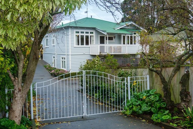Photo of property in 23 Cameron Road, Bluff Hill, Napier, 4110