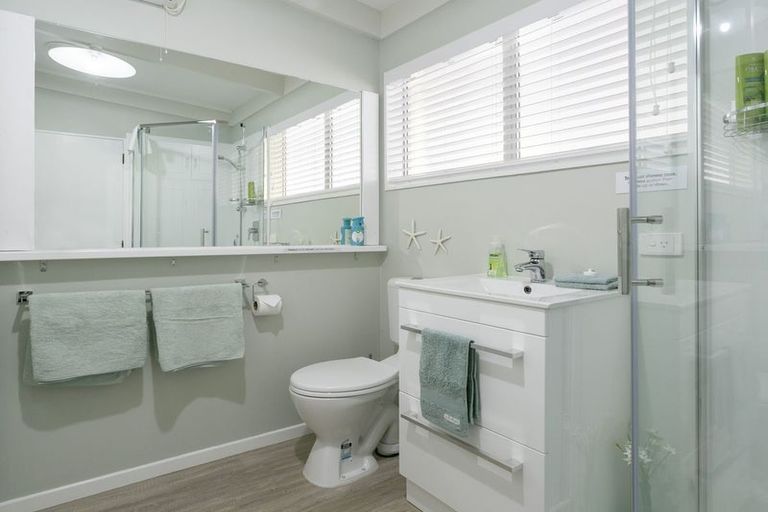 Photo of property in 2/22 Alberta Street, Acacia Bay, Taupo, 3330