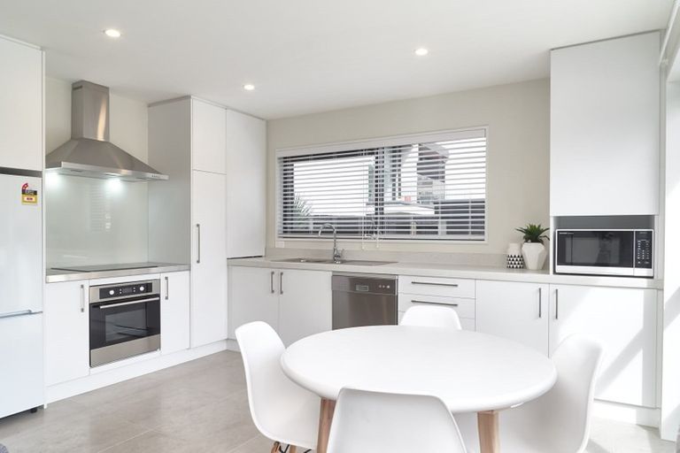 Photo of property in Riverena Flats, 377 Barbadoes Street, Christchurch Central, Christchurch, 8011