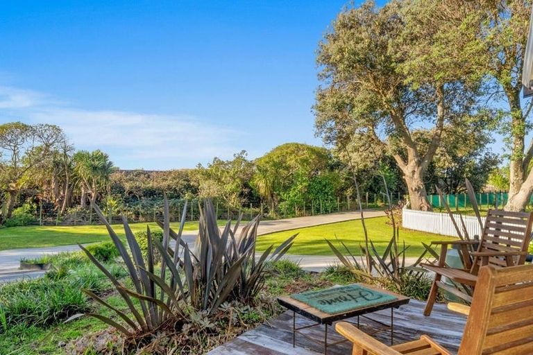 Photo of property in 2 Paetawa Road, Peka Peka, Waikanae, 5391