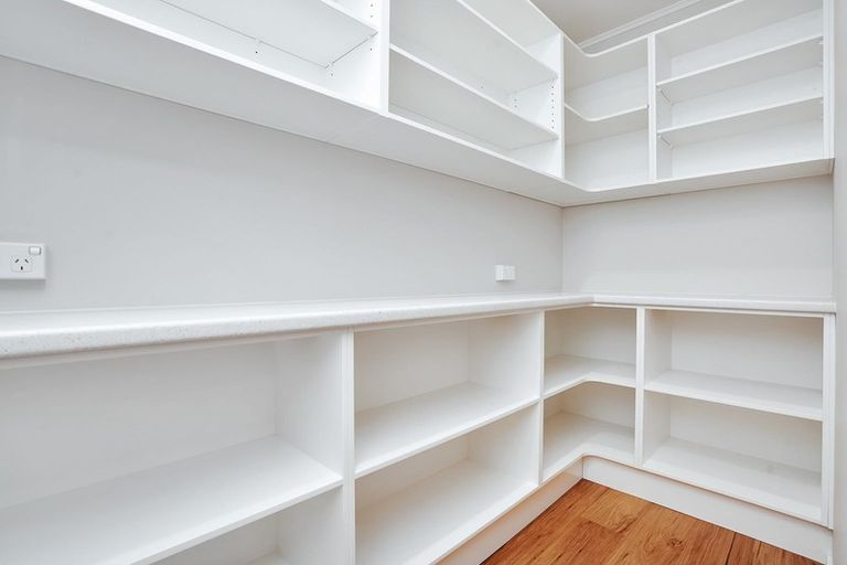 Photo of property in 10 Admiral Crescent, Flagstaff, Hamilton, 3210