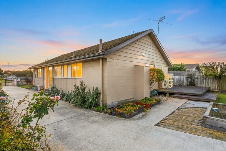 Photo of property in 70 Reynolds Avenue, Bishopdale, Christchurch, 8053