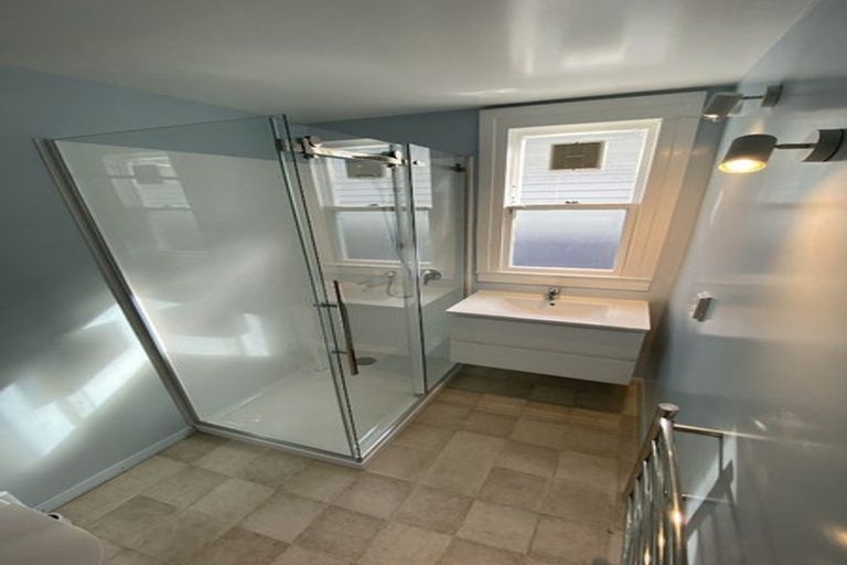 Photo of property in 168 Tasman Street, Mount Cook, Wellington, 6021