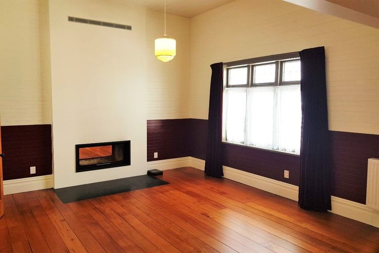 Photo of property in 128 Derwent Street, Island Bay, Wellington, 6023