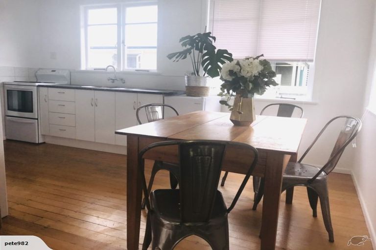 Photo of property in 14 Lytton Road, Riverdale, Gisborne, 4010
