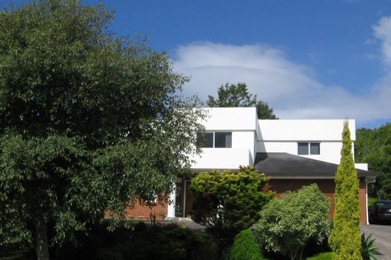 Photo of property in 16 Bayside Drive, Browns Bay, Auckland, 0630