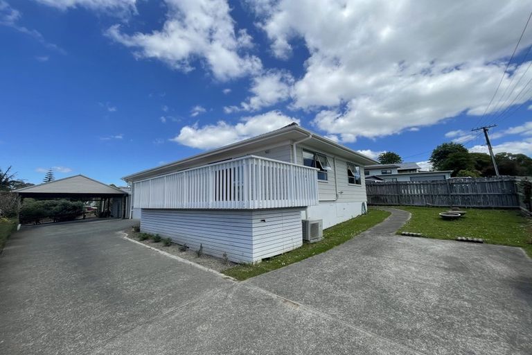 Photo of property in 459 Don Buck Road, Massey, Auckland, 0614