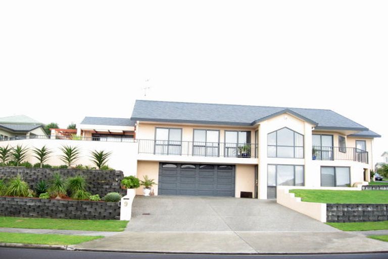 Photo of property in 9 Lamia Place, The Gardens, Auckland, 2105