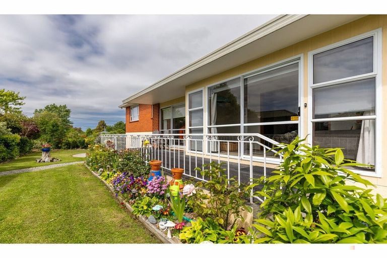 Photo of property in 11 Oxford Street, Waimate, 7924