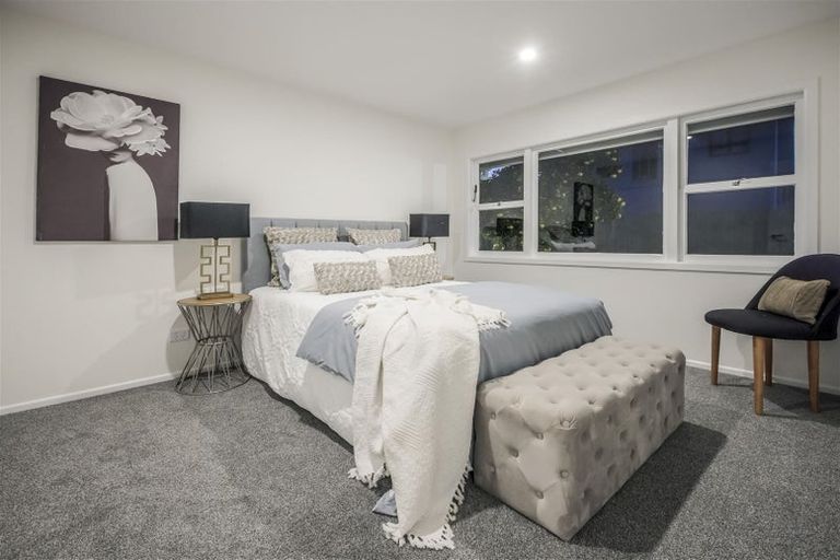Photo of property in 47 Grande Vue Road, Hillpark, Auckland, 2102