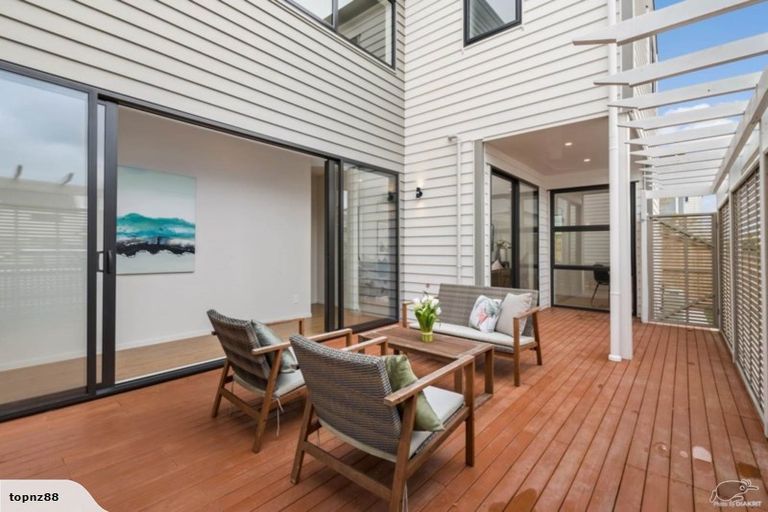 Photo of property in 10 Myland Drive, Hobsonville, Auckland, 0616