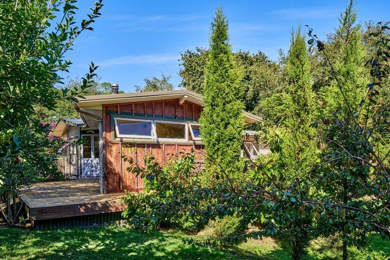 Photo of property in 25 Dell Road, Raumati South, Paraparaumu, 5032