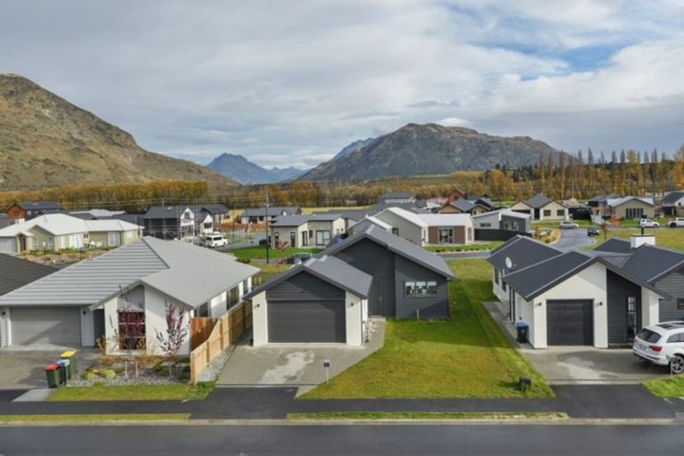 Photo of property in 31 Peterley Road, Lower Shotover, Queenstown, 9304