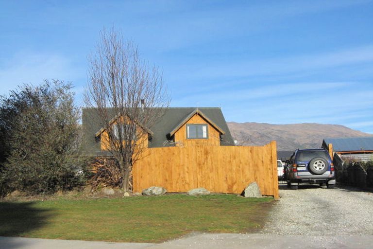 Photo of property in 237 Stone Street, Wanaka, 9305
