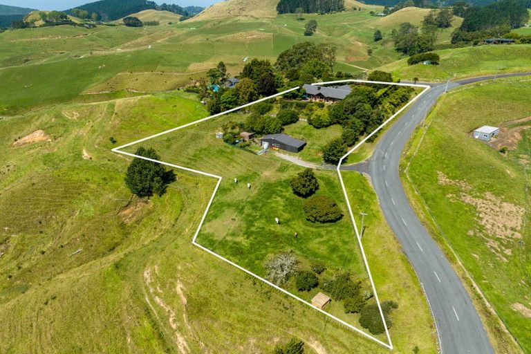 Photo of property in 345 Waitaha Road South, Welcome Bay, Tauranga, 3175