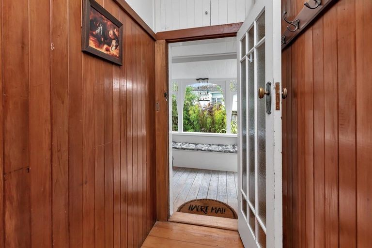 Photo of property in 8 Dinniss Avenue, Regent, Whangarei, 0112