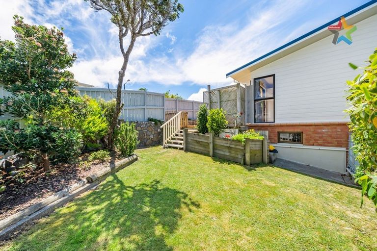 Photo of property in 4 Protea Street, Maungaraki, Lower Hutt, 5010