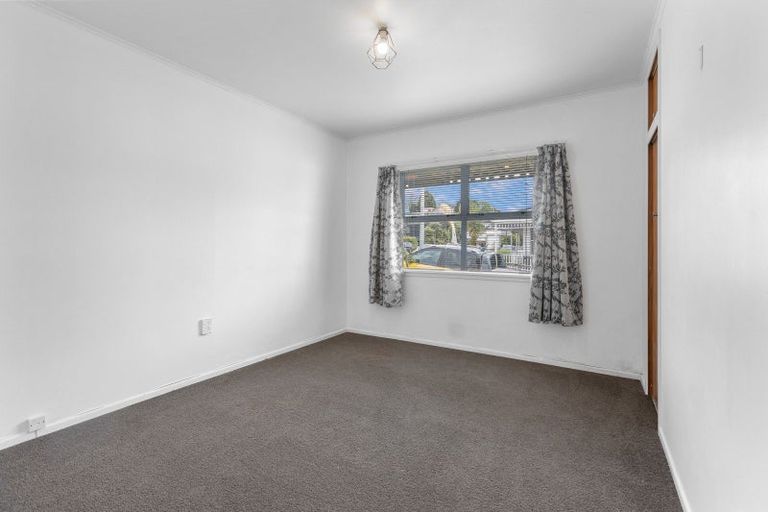 Photo of property in 1/184 Powderham Street, New Plymouth, 4310