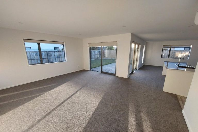 Photo of property in 118 Shillingford Boulevard, Rolleston, 7615