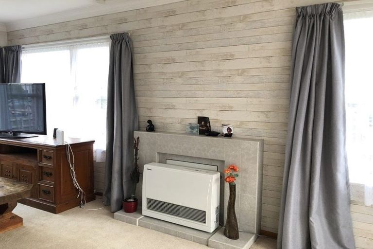 Photo of property in 22 Stanley Street, Levin, 5510