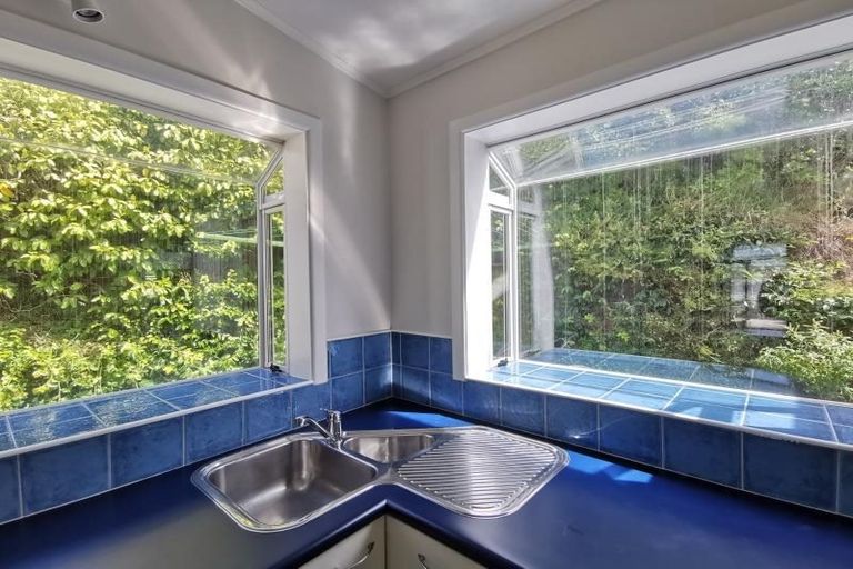 Photo of property in 5 Freeling Street, Island Bay, Wellington, 6023