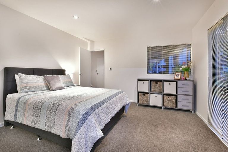 Photo of property in 4/19 Langana Avenue, Browns Bay, Auckland, 0630