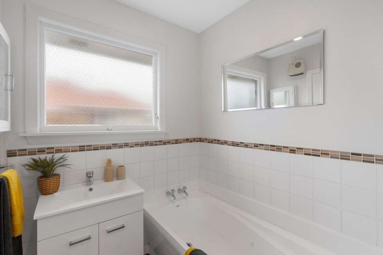 Photo of property in 27 Santa Rosa Avenue, Halswell, Christchurch, 8025