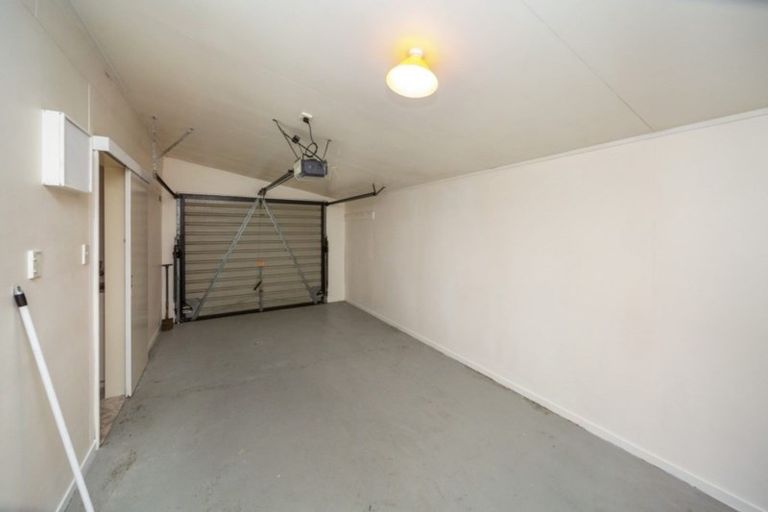 Photo of property in 143 Tukapa Street, Westown, New Plymouth, 4310