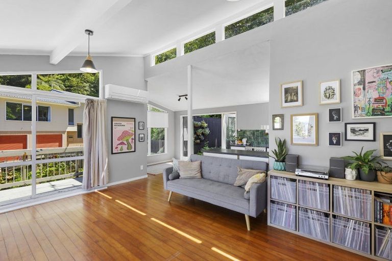 Photo of property in 89 Mulberry Street, Normandale, Lower Hutt, 5010