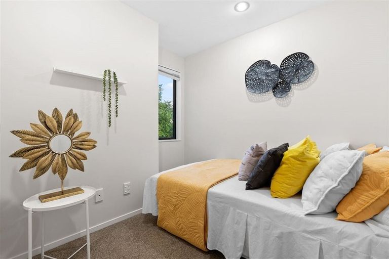 Photo of property in 9/10 Silver Moon Road, Albany Heights, Auckland, 0632