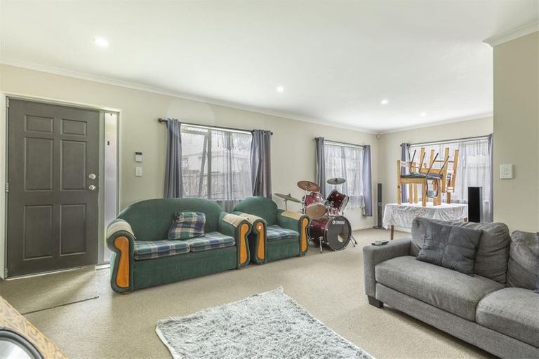 Photo of property in 1 Frank Hewitt Street, Pukekohe, 2120