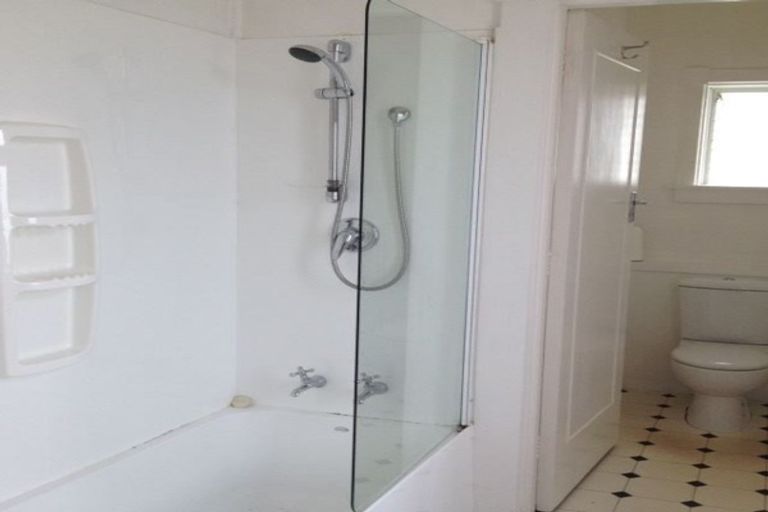 Photo of property in 82 Oxford Street, Hampstead, Ashburton, 7700