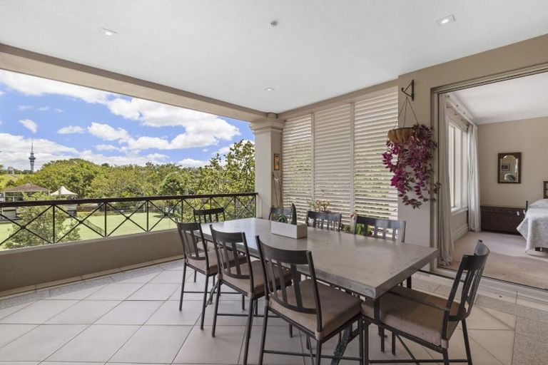 Photo of property in 4a/24 Domain Drive, Parnell, Auckland, 1052