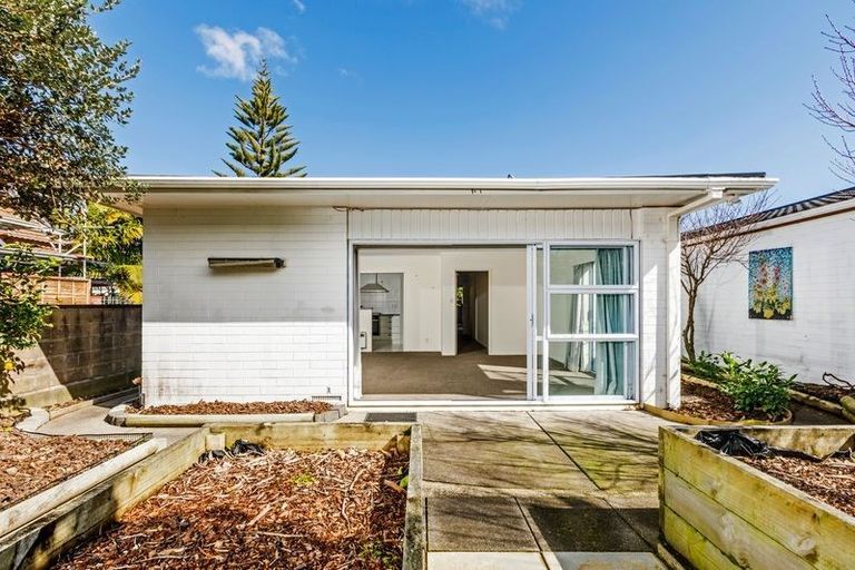 Photo of property in 3/37 Craig Road, Milford, Auckland, 0620