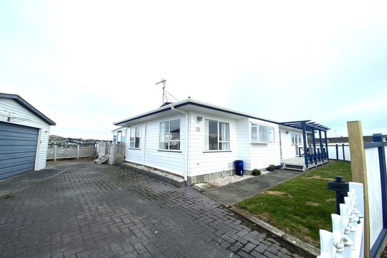 Photo of property in 14 Maracas Crescent, Grenada Village, Wellington, 6037