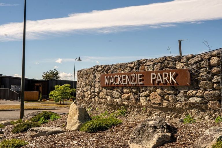 Photo of property in 35 Lakeland Avenue, Twizel, 7901