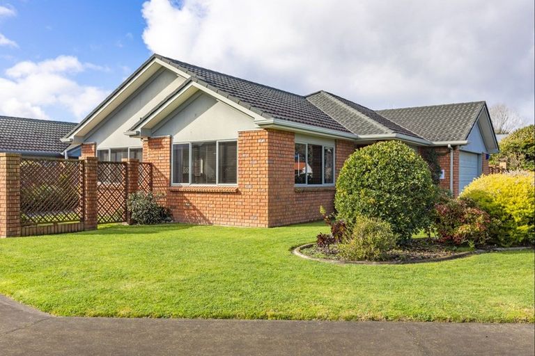 Photo of property in 10 Park Road, Greenmeadows, Napier, 4112