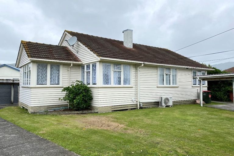 Photo of property in 8 Hollard Grove, Avalon, Lower Hutt, 5011