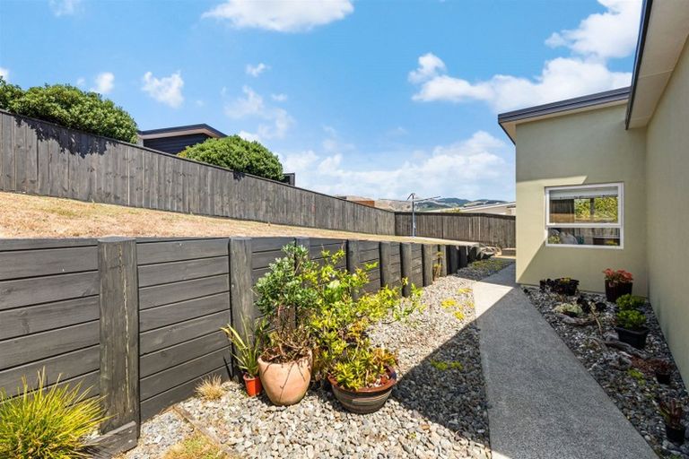 Photo of property in 7 Sumner Terrace, Aotea, Porirua, 5024