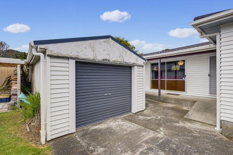 Photo of property in 154 Tilley Road, Paekakariki, 5034