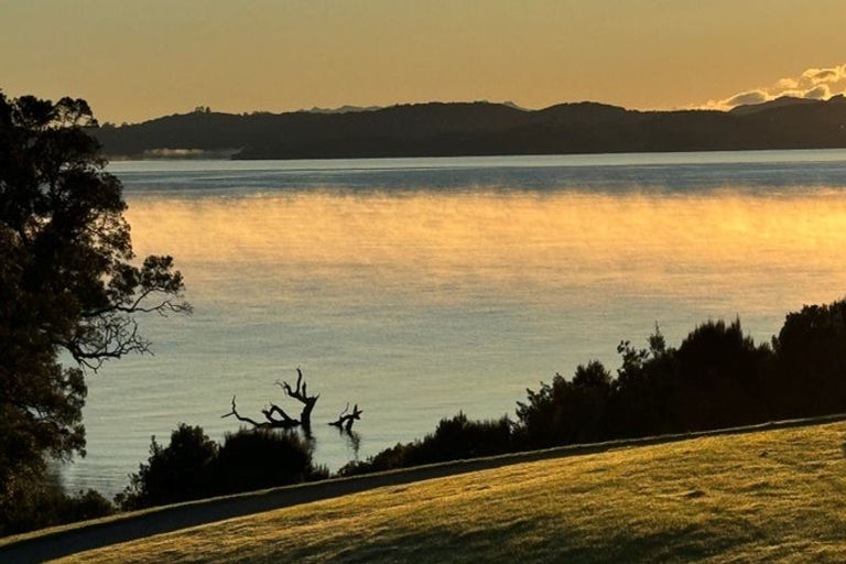 Photo of property in 76 Weatherly Drive, Beachlands, Auckland, 2018