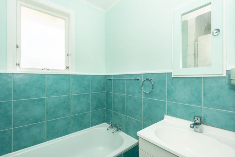 Photo of property in 24 Daphne Place, Outer Kaiti, Gisborne, 4010