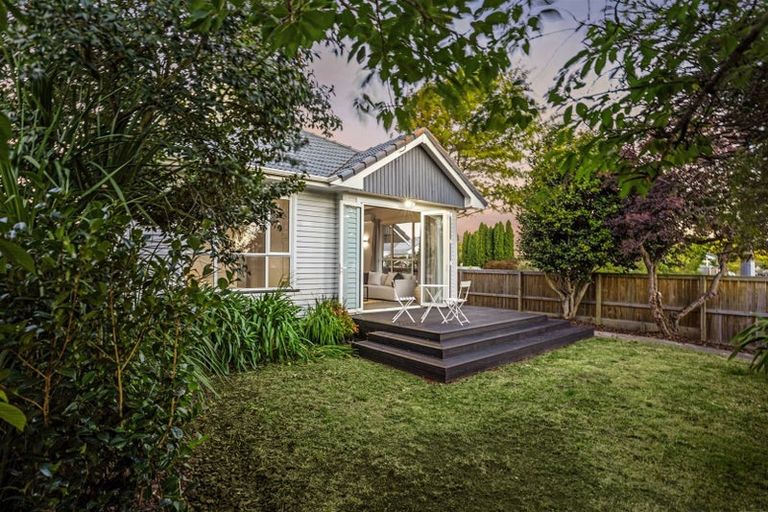 Photo of property in 87 Edward Avenue, Edgeware, Christchurch, 8013