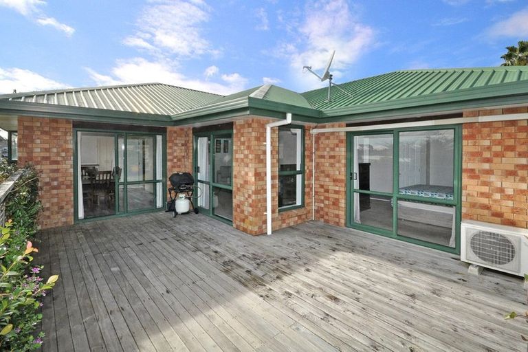 Photo of property in 26 Waitoa Street, Waiuku, 2123