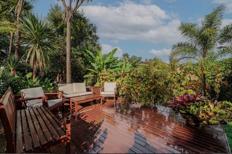 Photo of property in 299 Titirangi Road, Titirangi, Auckland, 0604