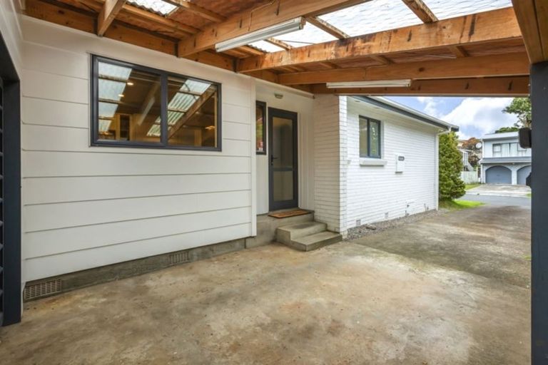 Photo of property in 4 Bowline Place, Whitby, Porirua, 5024