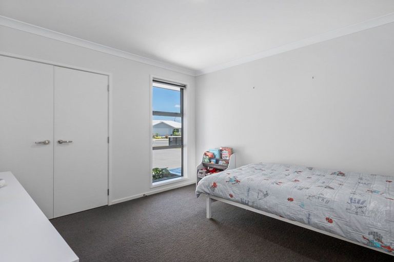 Photo of property in 5 Livingstone Drive, Papamoa Beach, Papamoa, 3118